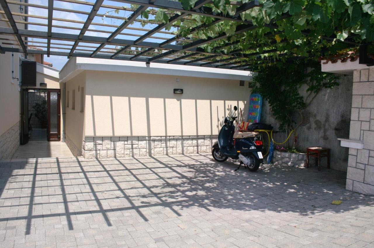 Apartments With A Parking Space Novi Vinodolski - 5593 Экстерьер фото