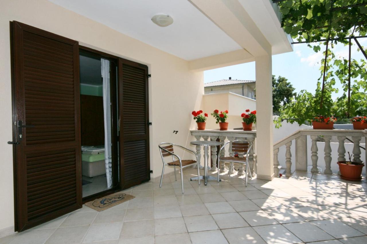 Apartments With A Parking Space Novi Vinodolski - 5593 Экстерьер фото